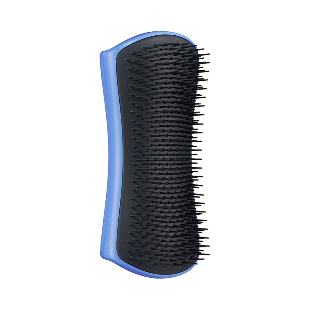 Detangling dog brush by Pet Teezer